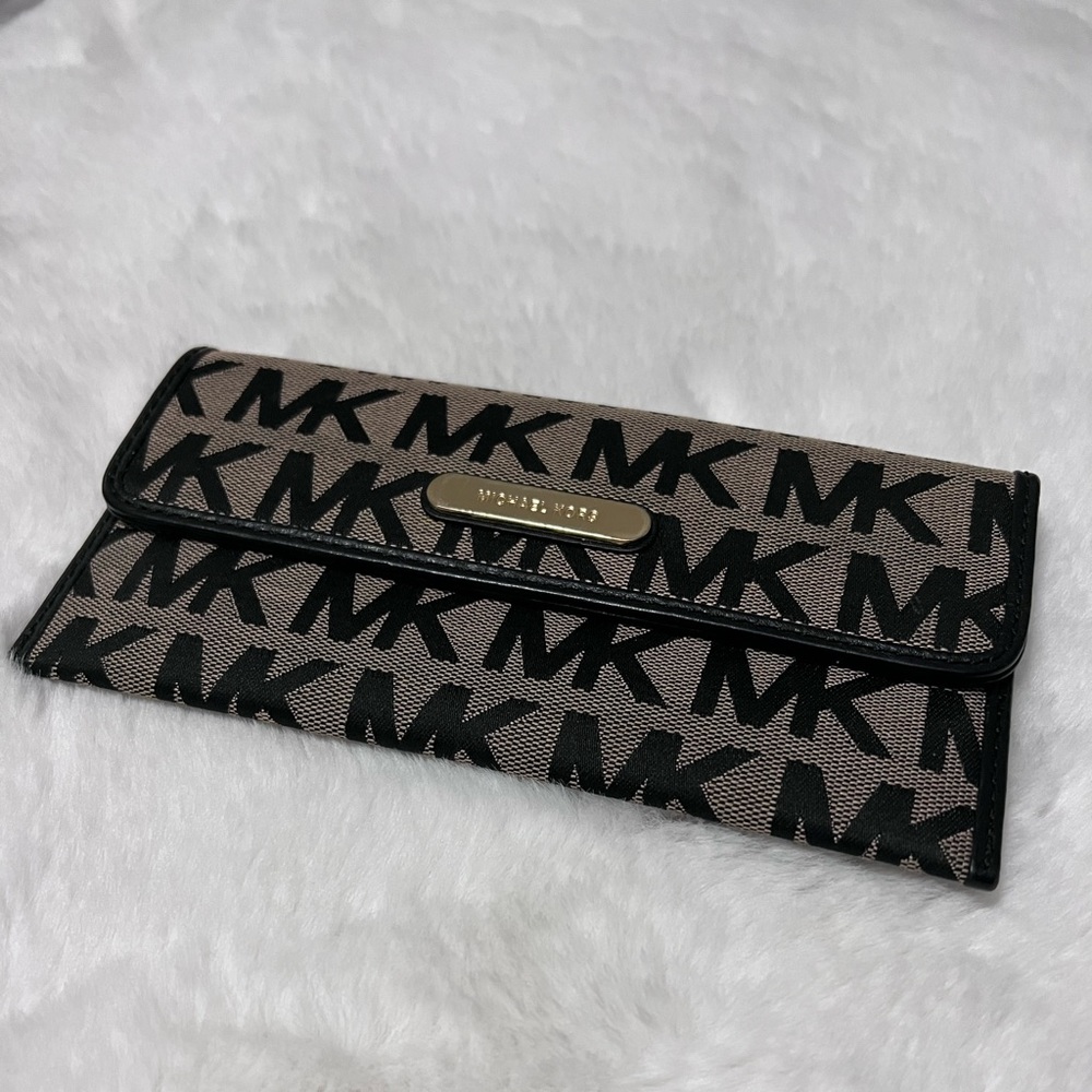 MK wallet